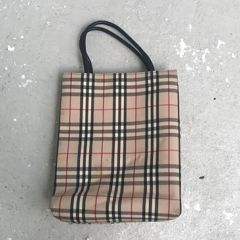 Burberry Sm all tote